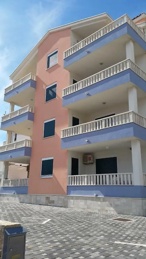 Апартаменты Apartman Mediterraneo Трогир